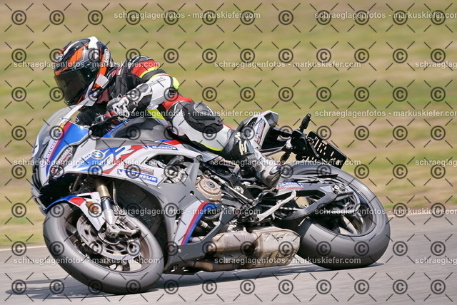 26bt05-1393 | markuskiefer.com - Realisiert mit Pictrs.com