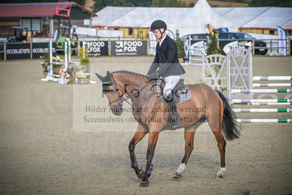DOS_7838 | Entdecke hochwertige Reitturnierfotos von Foto Oger. Professionell, emotional und authentisch – jetzt Lieblingsmomente im Shop bestellen.Deutschlandweite Turnierfotografie. - Realisiert mit Pictrs.com