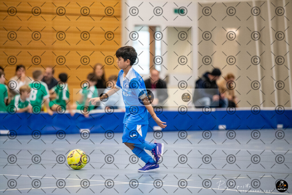 20241201_FCR-Hallenturnier-Ea_RAW-1_002 | Sport und Naturfotografie von Roberto Esposito zeigt echte Momente Bewegung und die Schönheit der Natur. Ausdrucksstarke Bilder schaffen Emotionen.