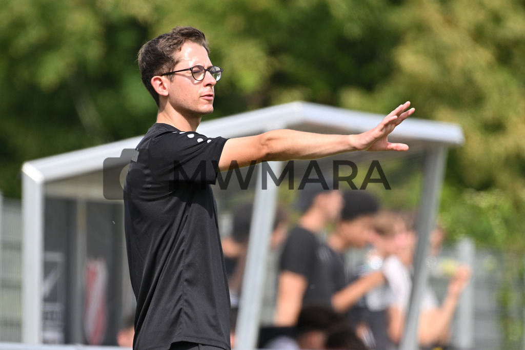 MW9_7041 | MWMARA - Realisiert mit Pictrs.com