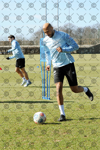 RGE_8748b | Hertha BSC, 2.Bundesliga, Herren, Training auf dem Gebhardt-Platz, Saison 2025/26, John Anthony Brooks ( Hertha BSC ),  04.03. 2026, Fotograf: Ralf Gebhardt - Realisiert mit Pictrs.com