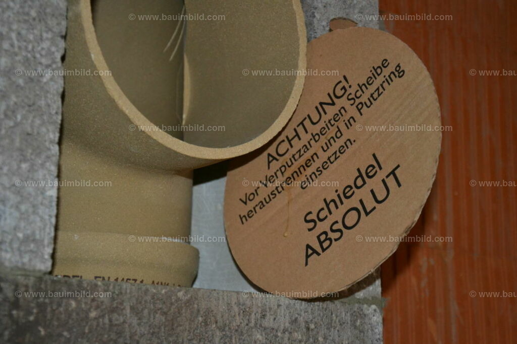 bib-lg08-schornstein-0020 | Nach LV-Leistungsgruppen sortierte Detailfotos über den Bau eines Hauses. Alle Hausbau-Bilder direkt vom Urheber und Autor der Website Haus-Selber-Bauen.com