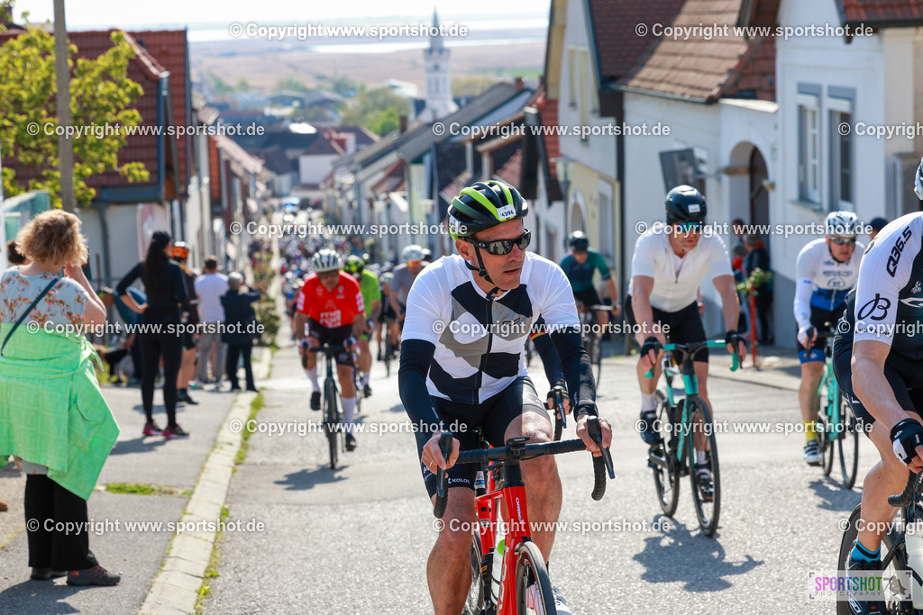 554_AR6_8998 | Neusiedlersee Radmarathon 2026@sportshot_your_pictrs #yourpictures#roadtowm2029 #nrm #neusiedlerseeradmarathon #neusiedlersee #neusiedlerseetourismus #burgenland #mörbisch #nrm26 #burgenlandtourismus #voglundco #poweredbyburgenlandtourismus #radsport #rad #marathon #ucigranfondo #visitburgenland #ucigranfondoworldseries