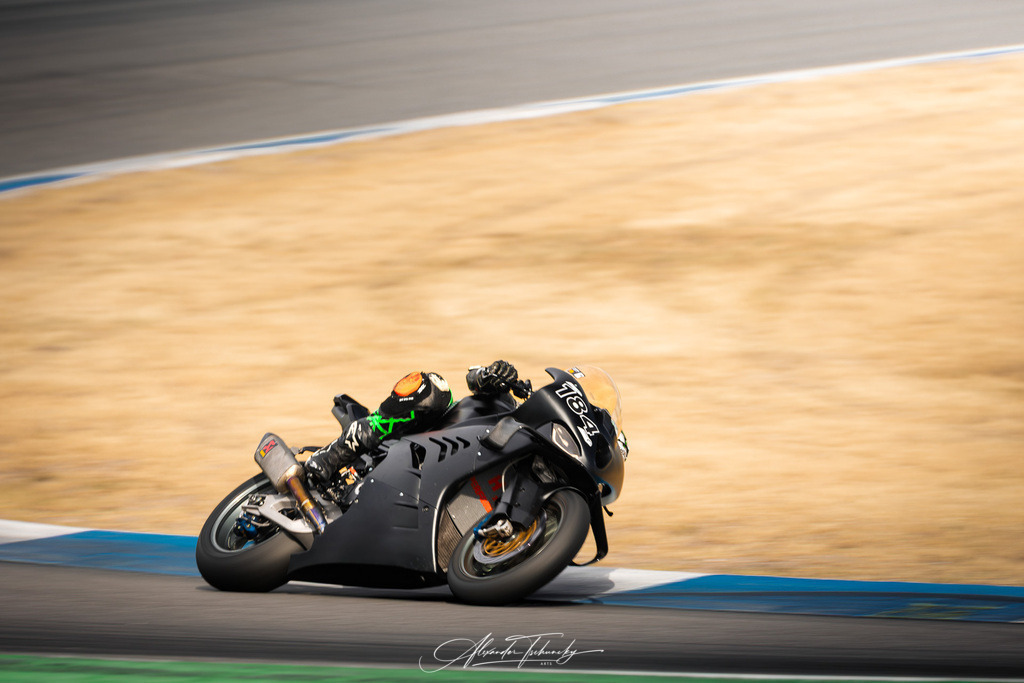 Ducati Trackday Hockenheimring 2026 | Entdecken Sie die faszinierende Welt von Alexander Tschuncky Arts: Kreative Fotografie, atemberaubende Automobilkunst und hochwertiger Bilderdruck. Lassen Sie sich inspirieren! - Realisiert mit Pictrs.com