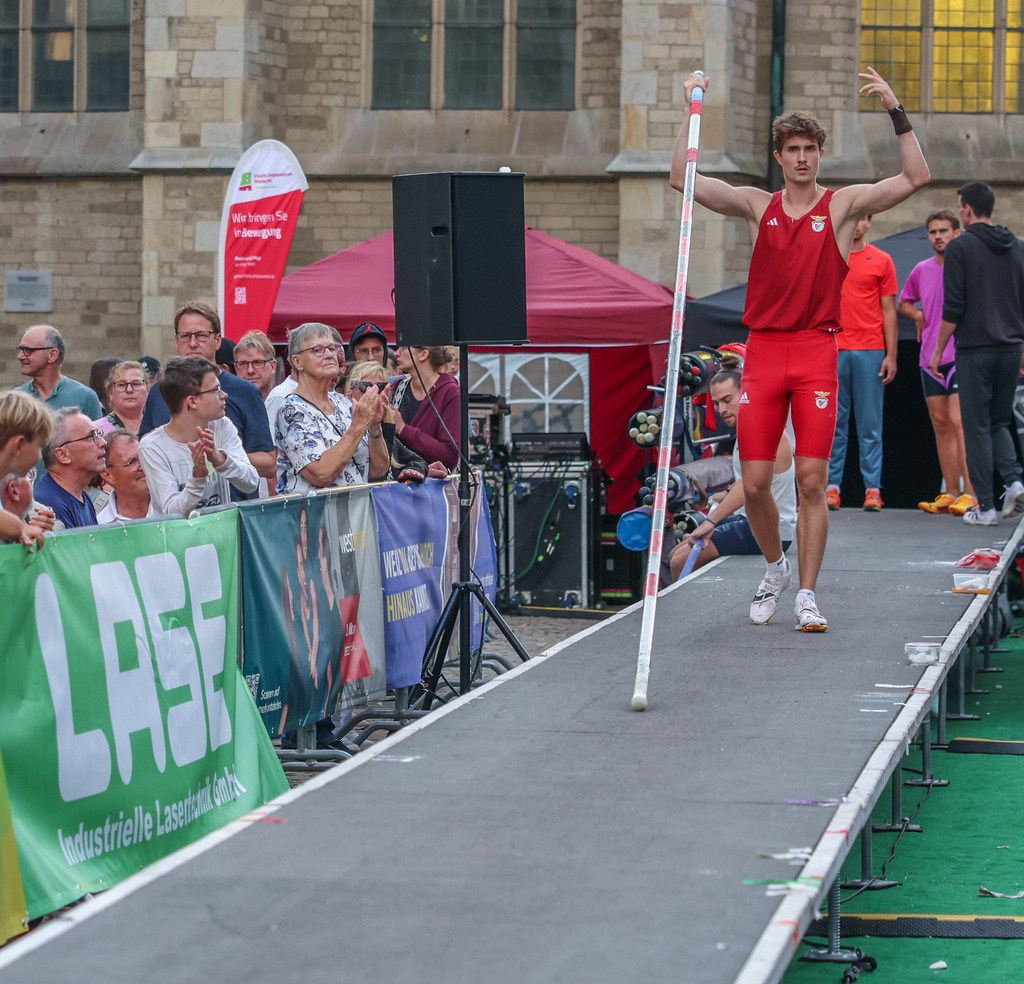 top-top.de-250828-277 | Foto, Video, Fotografie, Videografie, Fotobox, DJ, Discjockey, Musik, Musikbox, Veranstaltung, Photobooth, Amazon, Ebay, Buchtipp, Bestseller, Autor, Verlag, Buch, Wesel, Hamminkeln, NRW, Dinslaken, Rees, Drohne, Hochzeit, Party, Fotobox, Wesel, Fotograf