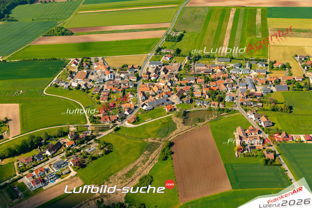 Das Luftbild zeigt : Keidenzell Langenzenn - Die Luftaufnahme wurde 2024 vom UL-Flugzeug aus erstellt ( keine Drohne ) - Hochauflösende Luftaufnahme - Für grossformatige Ausdrucke geeignet. Die Geschenkidee !Mit Lizenz und Bildrechte bestellbar