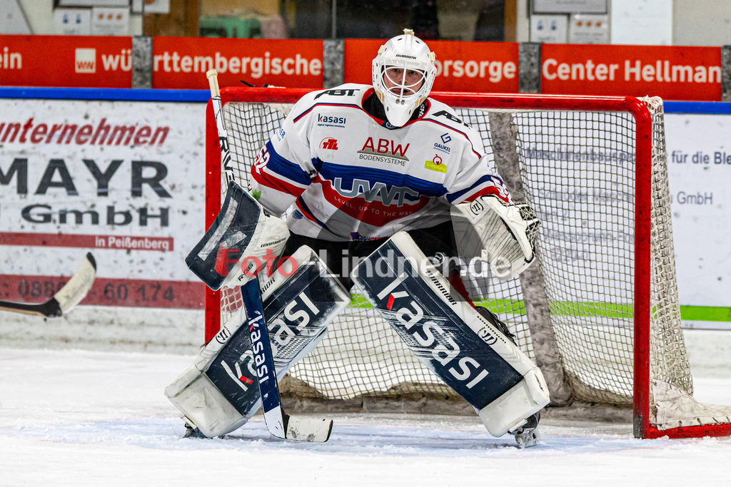 TSV Peißenberg Miners vs ESC Kempten SHARKS | Eishockey Bayernliga 2023/2024, TSV Peißenberg Miners vs ESC Kempten SHARKS, 20240121,
Jakob NERB (SHARKS Goalie 52) in Aktion,
2024-01-21 in Peißenberg (Eisstadion)
52 Jakob NERB (SHARKS Goalie 52)
Copyright: WolfgangxLindner foto-lindner.de