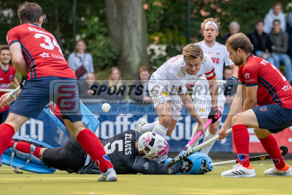 SFE_20230923_0047 | Hockey 1. Bundesliga Herren Rot-Weiss - Berliner HC am 23.09.2023 in Köln (KTHC Stadion Rot-Weiss Köln Tennis and Hockey Club), Photo: Stephan Fehrmann 2023 (Sports-Gallery),Mats Grambusch ( Rot-Weiss Köln #3 )