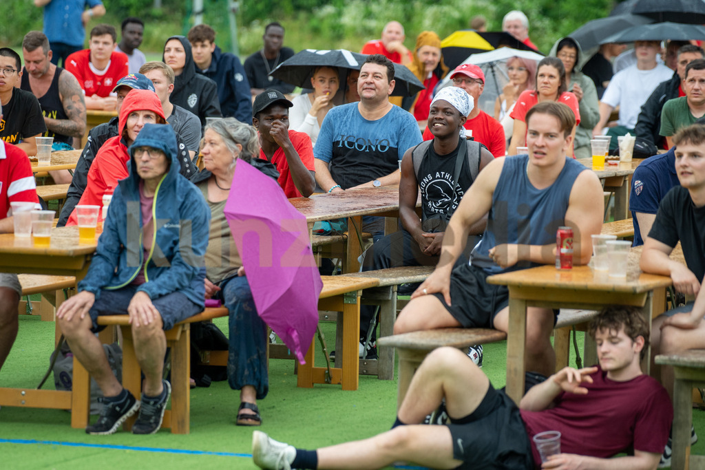 67_Public Viewing Reinach - Achtelfinale Schweiz -Italien EM 2024_kunzmedia.ch | OnlineShop für Bilder kunzmedia.ch