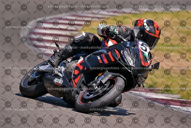 26bt05-1281 | markuskiefer.com - Realisiert mit Pictrs.com