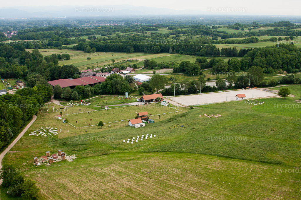 Aerial view: Haras de la Née in Neewiller-près-Lauterbourg in the state Bas-Rhin, France.Photo: IMG_28744.jpg taken on 06/14/2010 by Werner Riehm/FLY-FOTO.comResolution of the original: 4752 x 3168 px