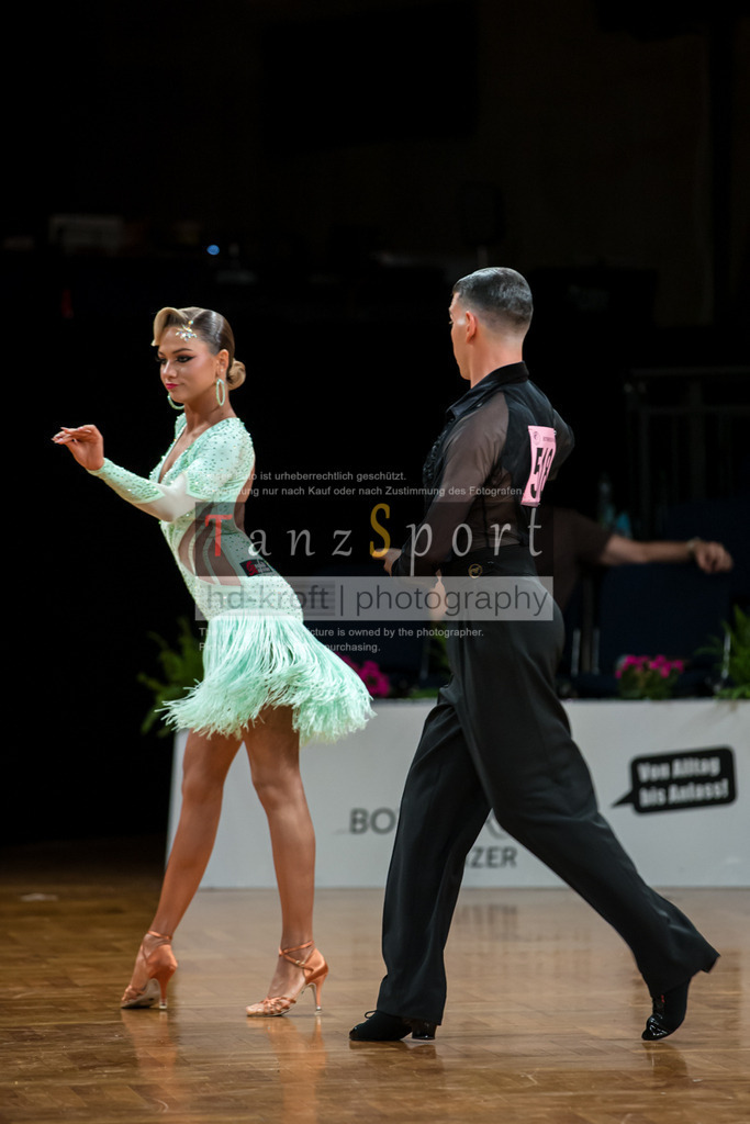20250819_GOC-Adult-Lat_1477 | Tanzsportbilder, Standardtanz, Lateintanz, WDSF, DTV, LTVB, dancecomp, goc, hessen tanzt, blaues band der spree, walzer, tango, wiener walzer, slowfox, quickstepp, samba, rumba, cha-cha-cha, paso doble. jive, hd-kroft photography, turniertanzsport