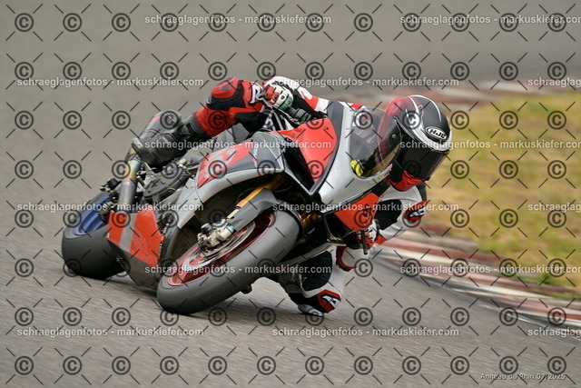 25bt05-1046 | markuskiefer.com - Realisiert mit Pictrs.com