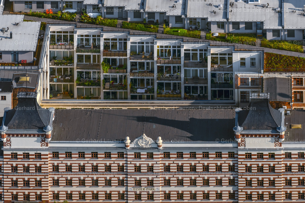 4040283 | DORTMUND 13.02.2021 Winterlich schneebedeckte Parkanlage " Park der Partnerstädte " an der Brinkhoffstraße im Ortsteil Cityring-West in Dortmund im Ruhrgebiet im Bundesland Nordrhein-Westfalen, Deutschland. // Wintry snowy park of " Park of Partnerstaedte " on the Brinkhoffstrasse in the district Cityring-West in Dortmund at Ruhrgebiet in the state North Rhine-Westphalia, Germany. Foto: Gerhard Launer