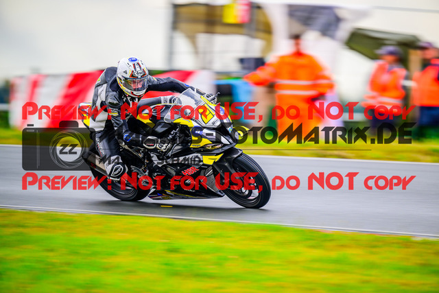 MaZZes_FotoMatrix_240727_6007705_8520 | STK