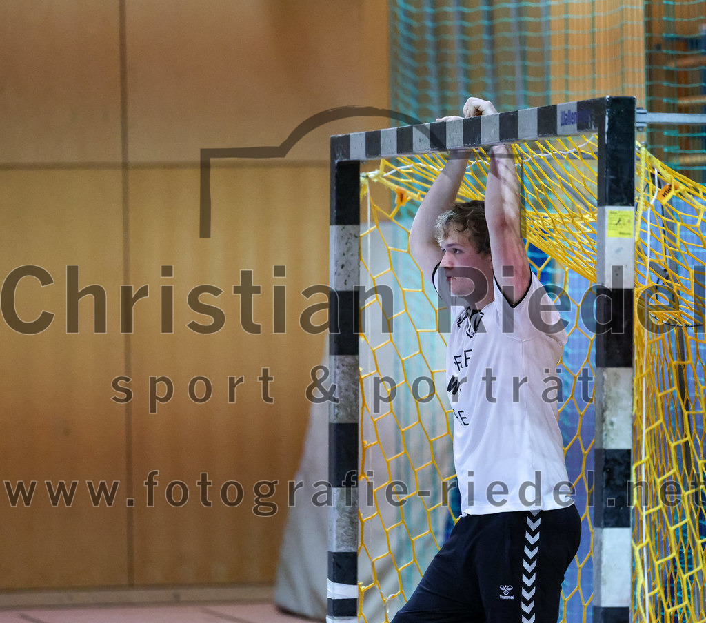 2022-11-12_079_SpVgg_Altenerding_III_gegen_TV_Altoetting_II | Erding, Deutschland, 12.11.2022:
Handball, Bezirksklasse Männer 2022 / 2023, 4. Spieltag, SpVgg Altenerding III gegen TV Altötting II, Endergebnis: 32:25

Manuel Stadler (TV Altötting, #16)

Foto: Christian Riedel / fotografie-riedel.net