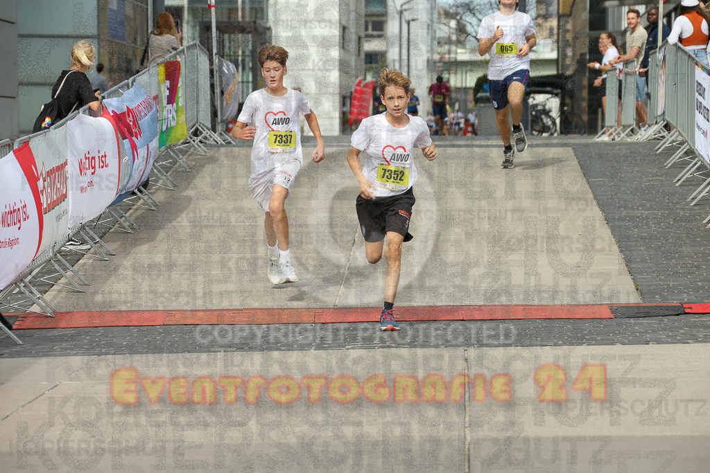 250920_1324_EX1_4400 | Sportfotografie im Rhein-Sieg Kreis, Köln, Bonn, NRW, Rheinland Pfalz, Hessen, etc. Unser Tätigkeitsfeld umfasst den Laufsport vom Volkslauf über den Marathon, Duathlon, Triathon bis zum Ultralauf wie Kölnpfad Ultra oder Schindertrail.