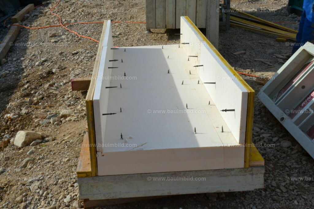 bib-lg04-betonarbeiten-0371 | Nach LV-Leistungsgruppen sortierte Detailfotos über den Bau eines Hauses. Alle Hausbau-Bilder direkt vom Urheber und Autor der Website Haus-Selber-Bauen.com