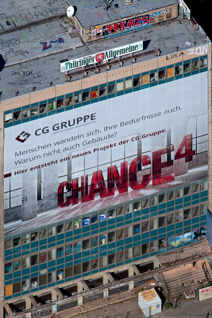 9102100 | ERFURT 07.05.2020 Baustelle zum Um- und Neubau am Hochhaus- Gebäude des " TA-Hochhaus - Chance 4 " - ehemals Sitz der Thüringer Allgemeine an der Max-Reger-Straße in Erfurt im Bundesland Thüringen, Deutschland. Weiterführende Informationen bei: Consus Real Estate AG (ehemals CG Gruppe AG),  homuth+partner architekten. // Reconstruction and new construction of high-rise building of " TA-Hochhaus - Chance 4 " former head office of the Thueringer Allgemeine on street Max-Reger-Strasse in Erfurt in the state Thuringia, Germany. Further information at: Consus Real Estate AG (ehemals CG Gruppe AG),  homuth+partner architekten. Foto: Gerhard Launer