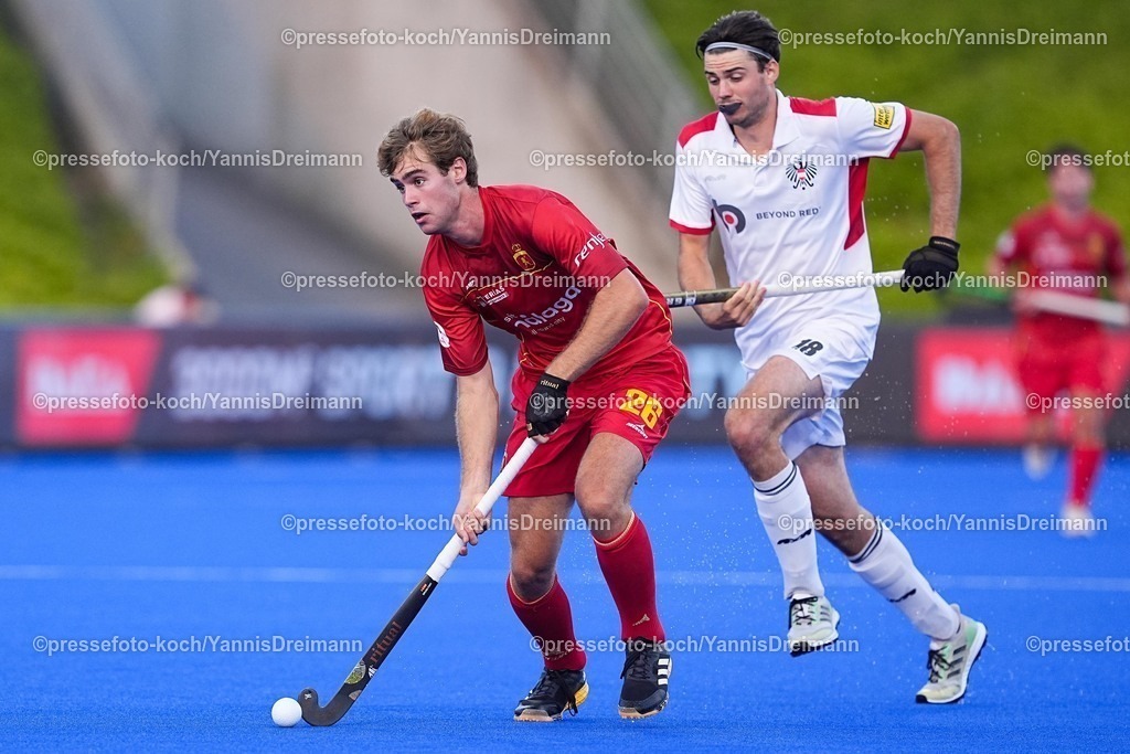 xydrx10082505045 | 10.08.2025, xydrx, Herren EuroHockey Championship 2025, Gruppenphase, Gruppe A, Spanien - Österreich, Sparkassenpark Mönchengladbach: Bruno Font (ESP #26)