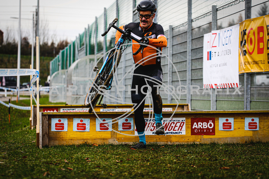 ..... | AUSTRIA, 24.11.24, 3.Radquerfeldein GP um das Sportzentrum Gunskirchen Image shows: Photo: Wapics / Andreas Willdoner