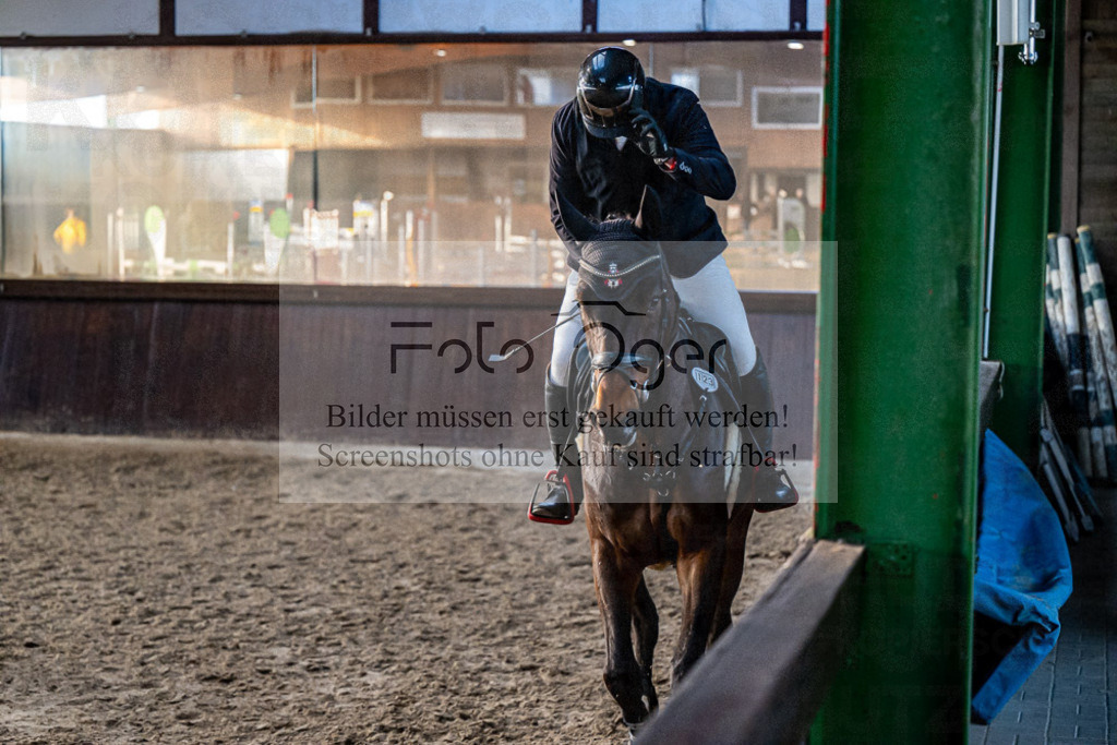 20240308-DOS_2319 | Entdecke hochwertige Reitturnierfotos von Foto Oger. Professionell, emotional und authentisch – jetzt Lieblingsmomente im Shop bestellen.Deutschlandweite Turnierfotografie. - Realisiert mit Pictrs.com
