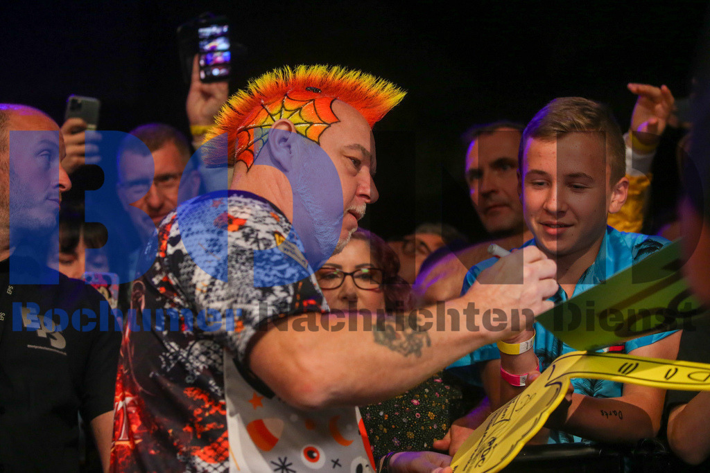  29.10.2023 - 
 | Sebastian Sendlak / Bochumer Nachrichtendienst (BOND) - PDC European Darts Championship: Halbfinale {Persons shown} - Realisiert mit Pictrs.com