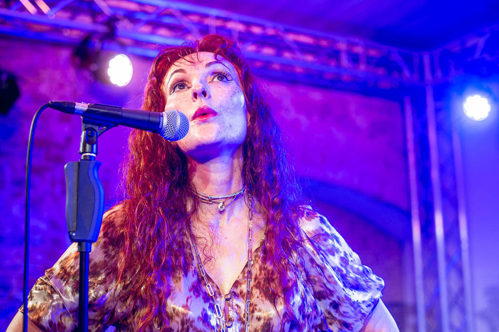 Maria Markesini Konzert | Maria Markesini meets Klazz Brothers im Forte Belvedere Leisnig zum Festival Hallo Leisnig 2022. - Realisiert mit Pictrs.com