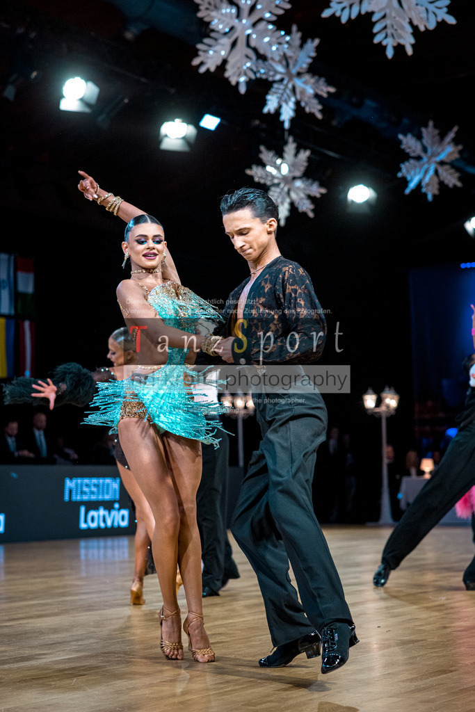 20251213_Baltic-GP_2266-2 | Tanzsportbilder, Standardtanz, Lateintanz, WDSF, DTV, LTVB, dancecomp, goc, hessen tanzt, blaues band der spree, walzer, tango, wiener walzer, slowfox, quickstepp, samba, rumba, cha-cha-cha, paso doble. jive, hd-kroft photography, turniertanzsport