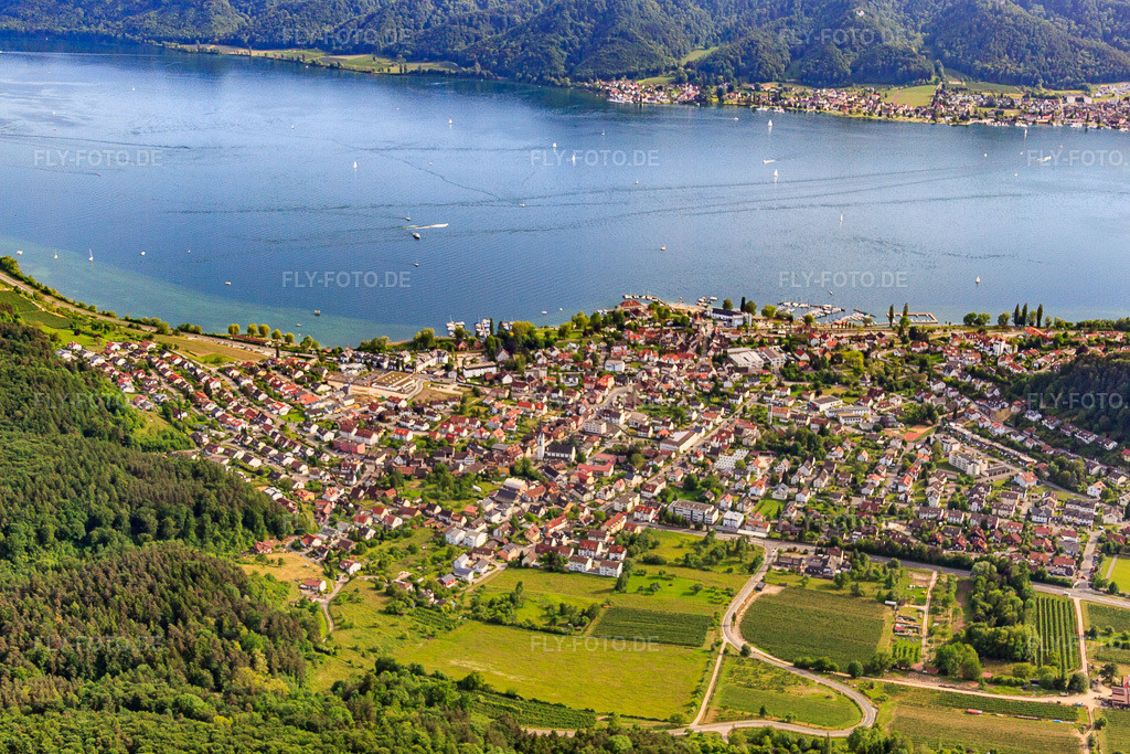 Luftbild: Stadtansicht am Bodenseeufer aus Norden im Ortsteil Ludwigshafen in Bodman-Ludwigshafen im Bundesland Baden-Württemberg in Deutschland. Foto: IMG_57458.jpg vom 08.06.2013 durch Werner Riehm/FLY-FOTO.deAuflösung des Originals: 4752 x 3168 px