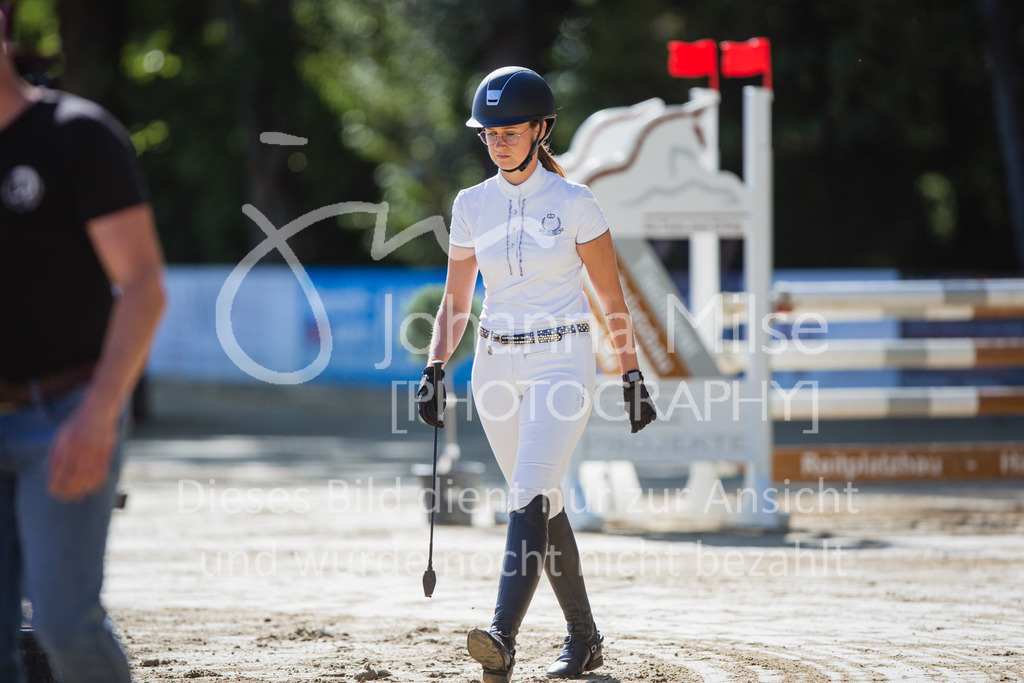 220828_Delbrueck_A2-Spr-200 | Deine schönsten Turniermomente als professionelle Fotos! Entdecke hochwertige Pferdesport-Fotografie im Online-Shop. Jetzt Fotos finden & bestellen!