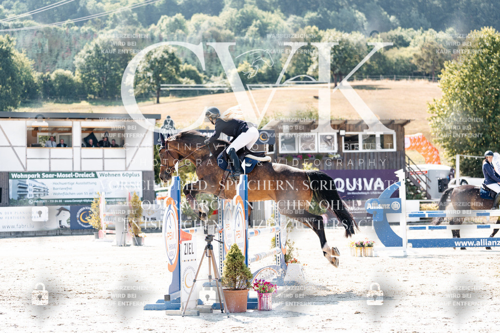 CK908652 | Turnierfotografie Pferdefotografie Trier Rheinland-Pfalz Pferdesport Reitsport Tierfotografie Sportfotografie Pferdevideo Pferdevideografie Equestrianvideography equestrianphotography  - Realisiert mit Pictrs.com