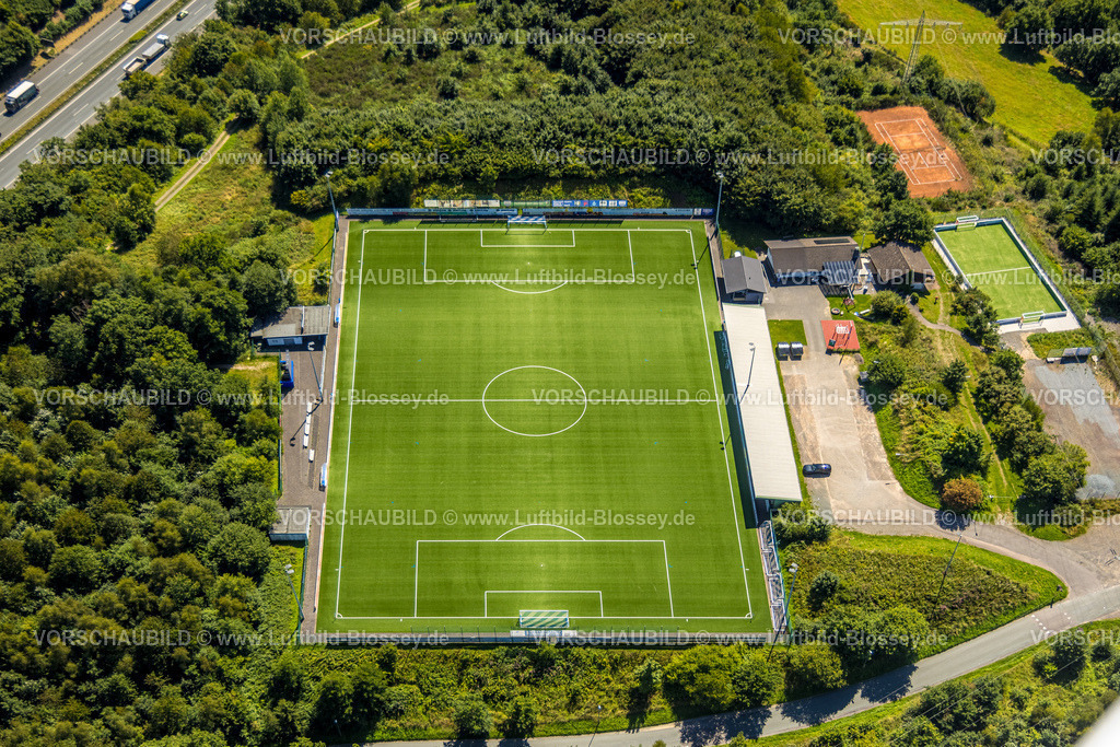 Olpe250810686 | Luftbild, Fußballstadion Sportplatz VfR Rüblinghausen, Dahl, Olpe, Sauerland, Nordrhein-Westfalen, Deutschland