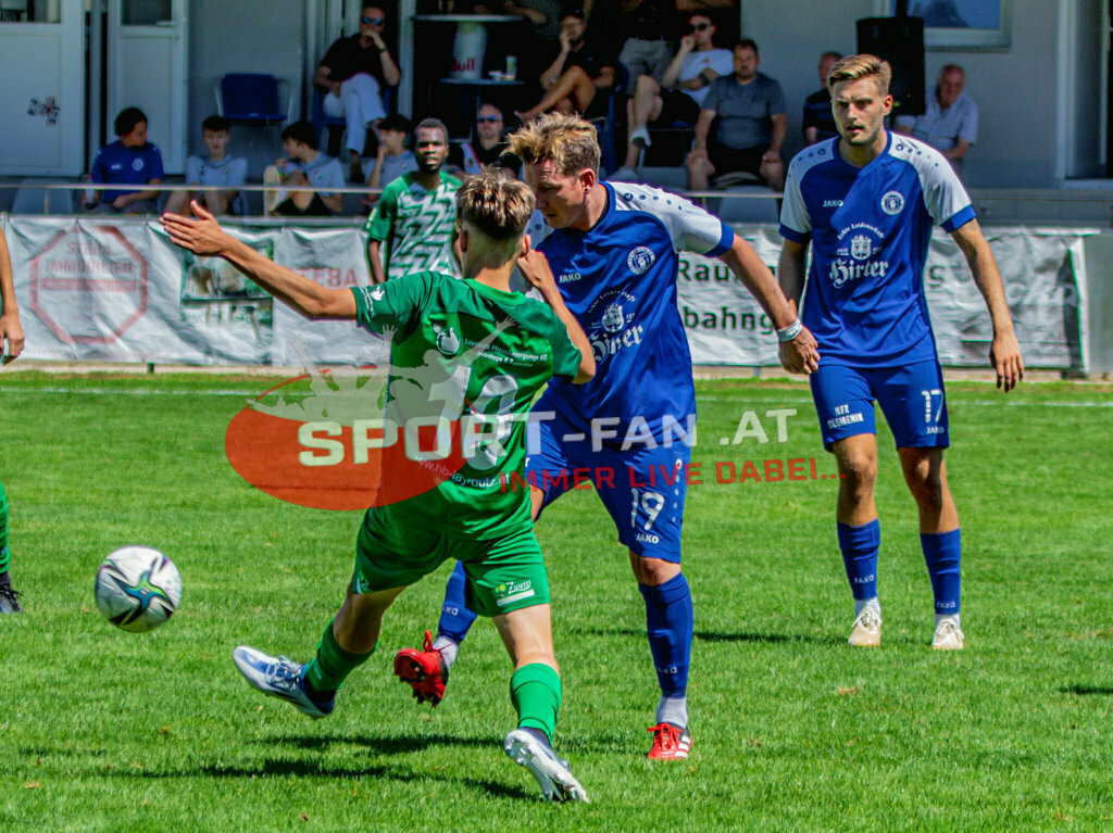 ASV Klagenfurt - Donau Klagenfurt | Maximilian Trappitsch (SV Donau Klagenfurt #10) Michael Kaiser (ASV Klagenfurt #19) Denis Tomic (ASV Klagenfurt #17) Boyo Jarjue (SV Donau Klagenfurt #14) ; ASV Klagenfurt - Donau Klagenfurt am 31.07.2022 in Klagenfurt
(ASV Platz Annabichl), AUSTRIA, (Photo by Ernst Krawagner sport-fan.at) - Realisiert mit Pictrs.com