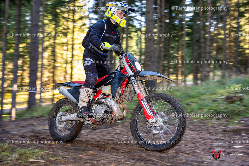 fuernholzer_251026-C1-4 | Fotografische Impressionen von der Red Stag Enduro Extreme by fuernholzer-photography.com. Endurosport in Österreich fotografisch festgehalten von fuernholzer. Auftragsfotografie für Private, Gewerbefotos und Industriefotografie. Eventfotografie, Sportfotografie und Motorsportfotografie. Anbieter von Fotoworkshops, Fototraining, fotografischen Vorträgen und Fotoseminaren.