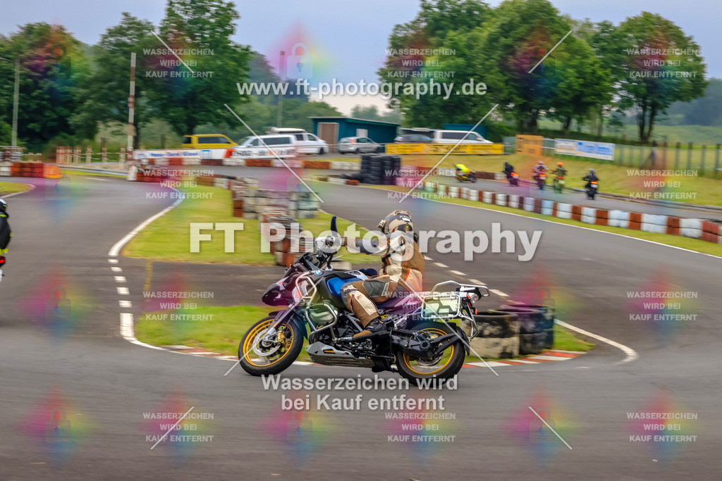 OBK-5465 | Hier findet Ihr Bilder von Touristenfahrten auf der Nürburgring Nordschleife oder von anderen Veranstaltungen die ich besucht habe. Viel Spass beim Durch Schauen 