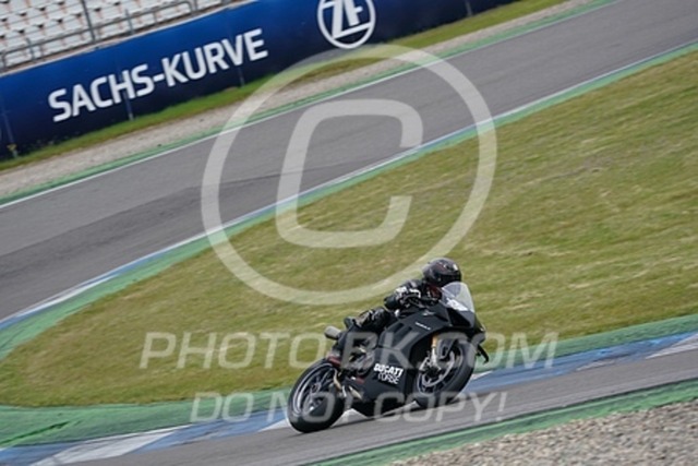 2023_05_01_PBK_27147 | Sportfotografie; SlowMotion; Video; Rennstrecke; Hafeneger; Speer; Racing; RSE; BMW; CBO; Trackday; Motorsportarena; Hockenheimring; Brno; Most; Barcelona; Valencia