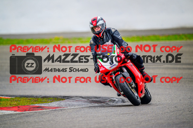 MaZZes_FotoMatrix_240717_6007705_3478 | GELB