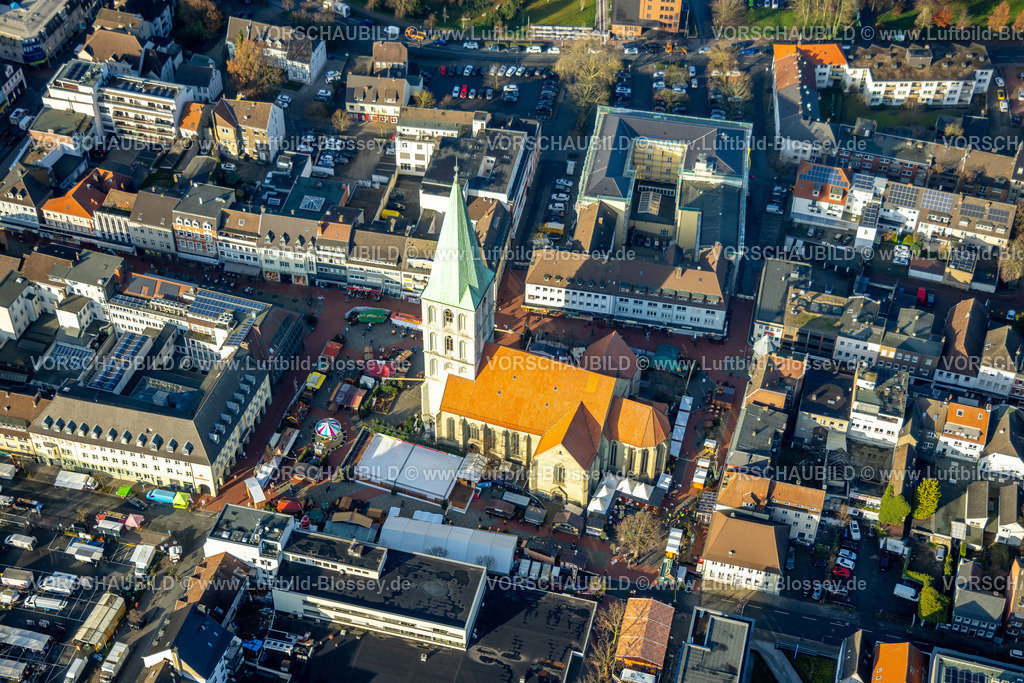 Hamm231200166 | Luftbild, evangelische Pauluskirche und Weihnachtsmarkt auf dem Marktplatz und Kirchplatz im Stadtzentrum, Mitte, Hamm, Ruhrgebiet, Nordrhein-Westfalen, Deutschland