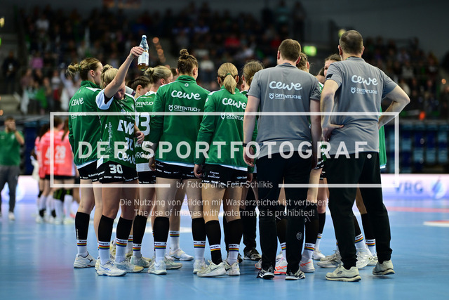 Handball I Frauen I Saison 2025-2026 I 1. HBF I 9. Spieltag I VfL Oldenburg - HSG Blomberg-Lippe I 74915 | Der Sportfotograf. - Realisiert mit Pictrs.com