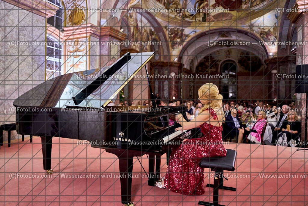 ALP0016_XXXX-Chopin-Festival_Nocturno_Angatscheva Donka | (C)FotoLois.com, Alois Spandl. XXXX. Chopin-Festival in der Kartause Gaming, 'NOCTURNO' - nächtliches Konzert bei Kerzenlicht in der Barockbibliothek, Sa 17. August 2024.