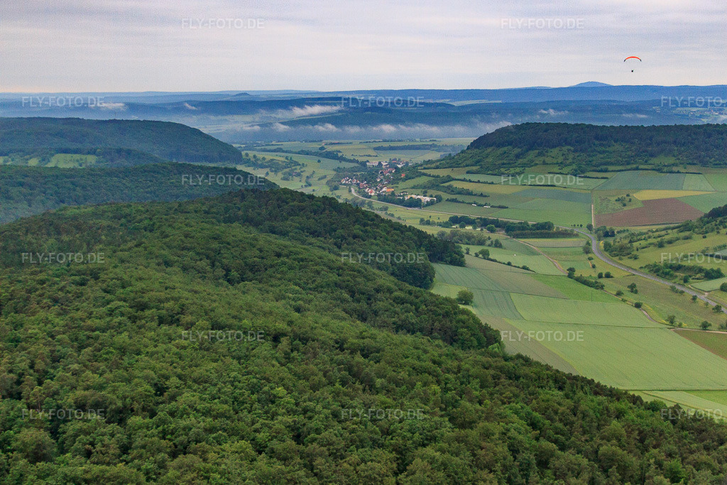 Luftbild: Richtung Fränkische Saale in Euerdorf im Bundesland Bayern in Deutschland. – Foto: IMG_65918.jpg vom 30.05.2014 durch Werner Riehm/FLY-FOTO.de – Auflösung des Originals: 4185 x 2790 px