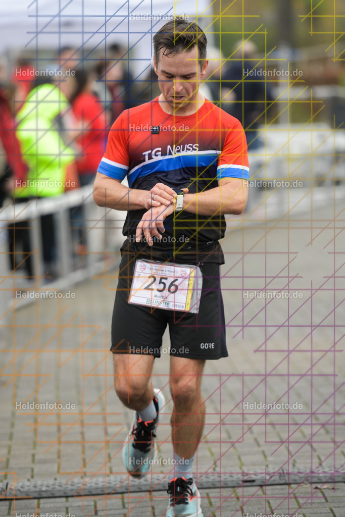 Neusser Erftlauf 2025  | 15km Neusser Erftlauf 2025 Foto: Heldenfoto.de