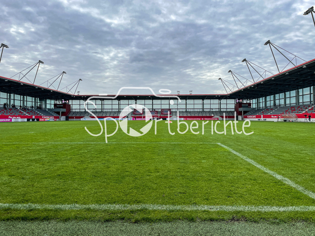 FC Bayern Muenchen U19 - VfB Stuttgart U19 | Der FC Bayern Campus / Stadion FC Bayern Campus vor dem Anpfiff / Symboldild / Stadionfoto / Stadionbild