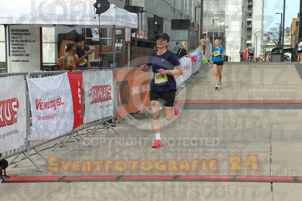 250920_1325_EX1_4431 | Sportfotografie im Rhein-Sieg Kreis, Köln, Bonn, NRW, Rheinland Pfalz, Hessen, etc. Unser Tätigkeitsfeld umfasst den Laufsport vom Volkslauf über den Marathon, Duathlon, Triathon bis zum Ultralauf wie Kölnpfad Ultra oder Schindertrail.