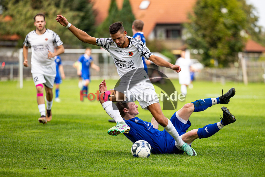 SV Unterhausen gegen SG SV Eberfing/SV Söchering | Fußball A-Klasse Herren Oberbayern Zugspitze Gruppe 5 8. Spieltag, SV Unterhausen gegen SG SV Eberfing/SV Söchering, 20240922,Voller Einsatz Julian BITTNER (SV Unterhausen 9),2024-09-22 in Unterhausen (Sportplatz Unterhausen), Julian BITTNER (SV Unterhausen 9)Copyright: WolfgangxLindner www.foto-lindner.de / shop.foto-lindner.de