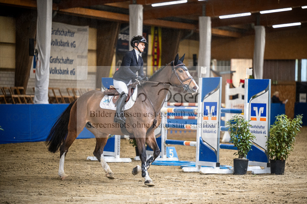 DOS_2442 | Entdecke hochwertige Reitturnierfotos von Foto Oger. Professionell, emotional und authentisch – jetzt Lieblingsmomente im Shop bestellen.Deutschlandweite Turnierfotografie. - Realisiert mit Pictrs.com
