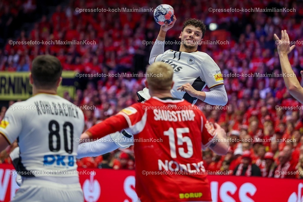 EHF01022602106 | 01.02.2026, Handball, Men's EHF EURO 2026, Deutschland - Dänemark, Jyske Bank Boxen in Herning, Final:  Marko Grgic (Germany #71) wirft den Ball auf das Tor 