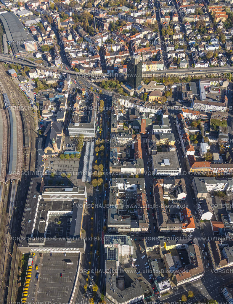 Hagen221016071 | Luftbild, Gebäude Hauptbahnhof mit Bahnhofsvorplatz, Innenstadtansicht, Mittelstadt, Hagen, Ruhrgebiet, Nordrhein-Westfalen, Deutschland