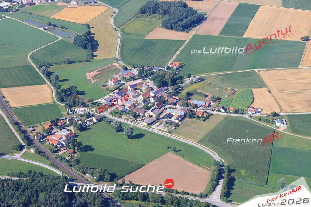 Luftbild von  Merkendorf - Luftaufnahme wurde 2015 von https://frankenair.de mittels Flugzeug (keine Drohne) erstellt - die Geschenkidee